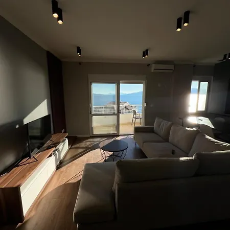 Seaview Two Bedroom Sarandë