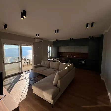 Seaview Two Bedroom Διαμέρισμα *